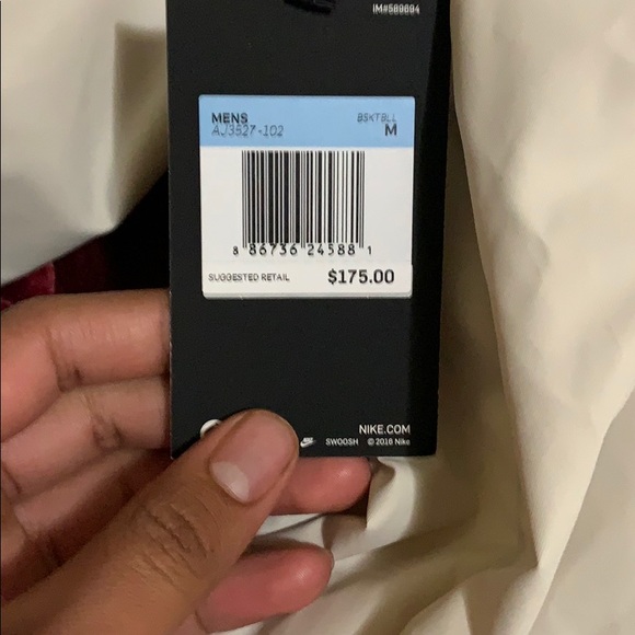 NIKE SWEATER